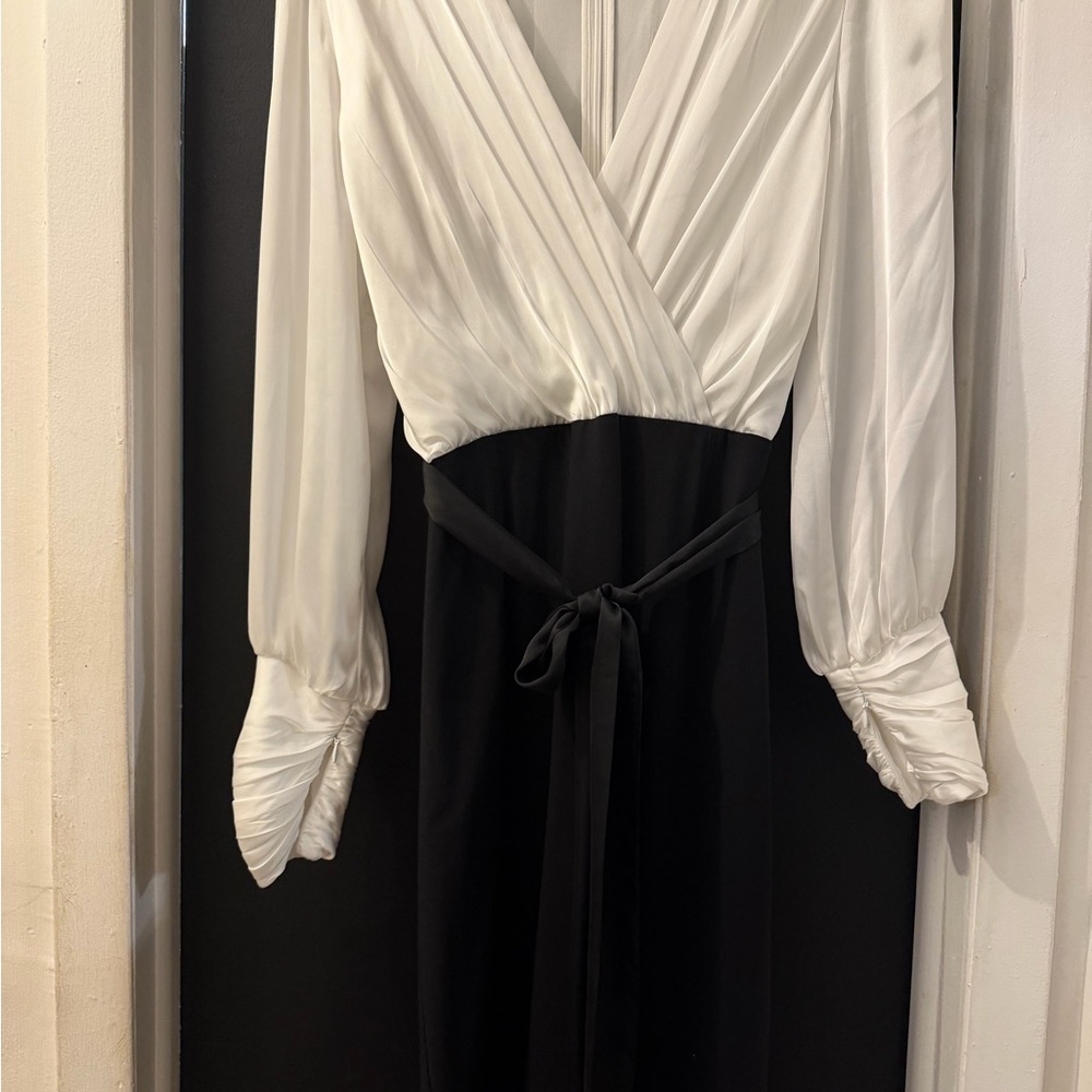White House Black Market Monochrome Long Sleeve Dress